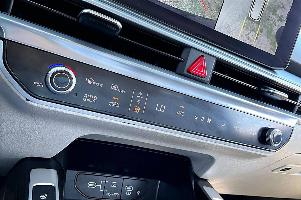 Thumbnail: 2025 Kia Sorento - 24