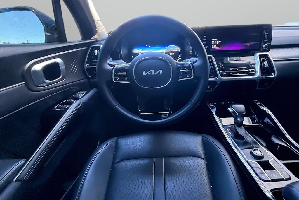 Thumbnail: 2023 Kia Sorento - 2