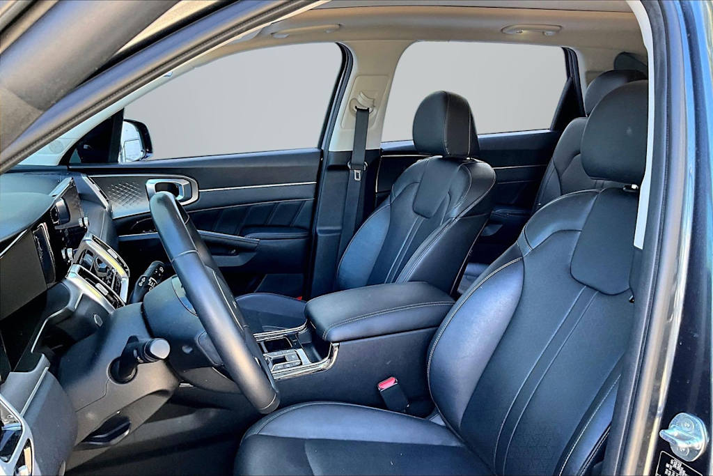 Thumbnail: 2023 Kia Sorento - 26