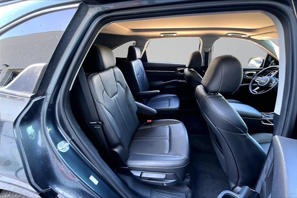 Thumbnail: 2023 Kia Sorento - 27