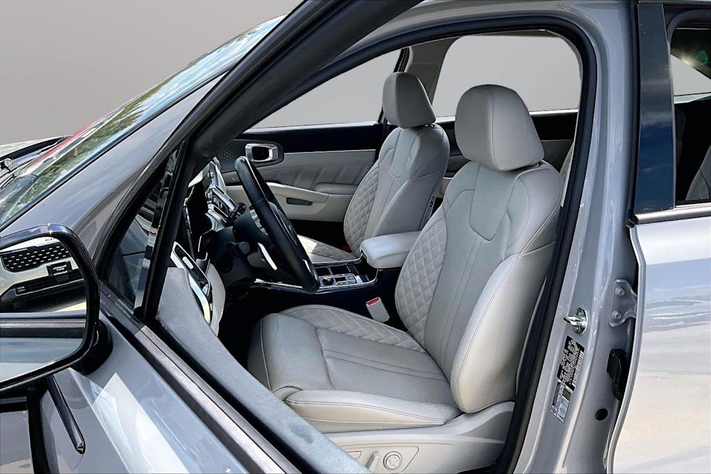 Thumbnail: 2022 Kia Sorento - 6