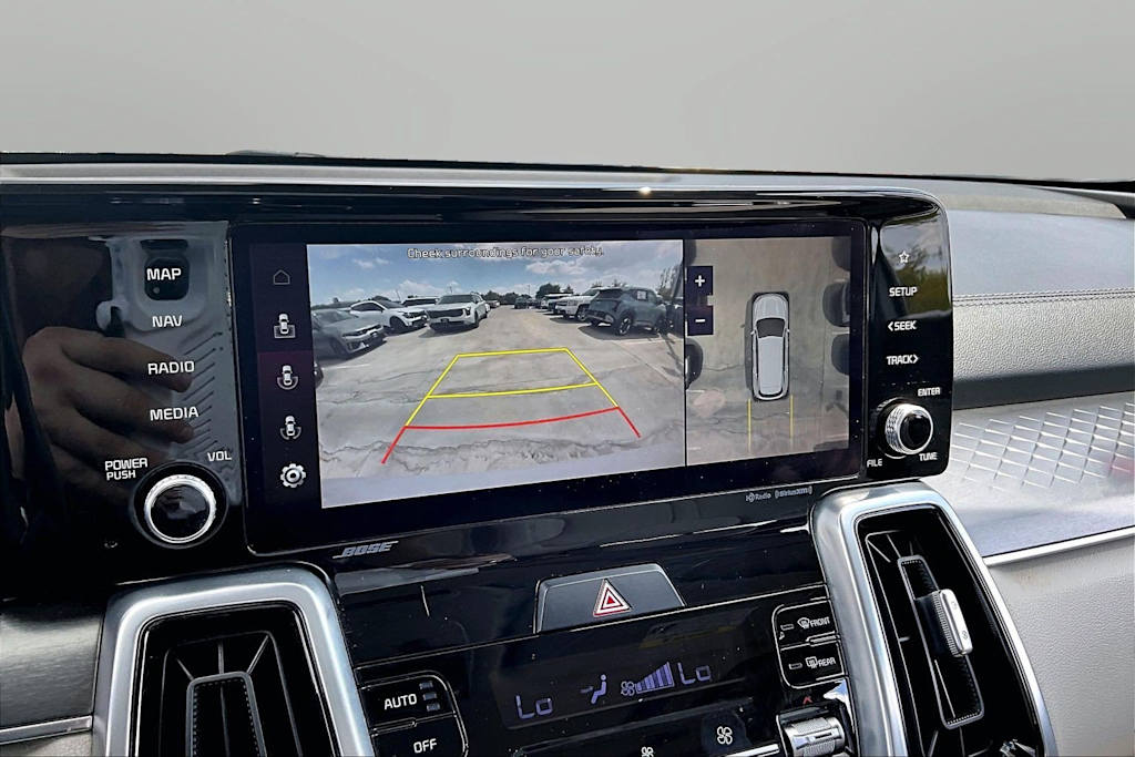Thumbnail: 2022 Kia Sorento - 9