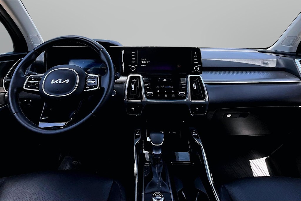 Thumbnail: 2023 Kia Sorento - 12