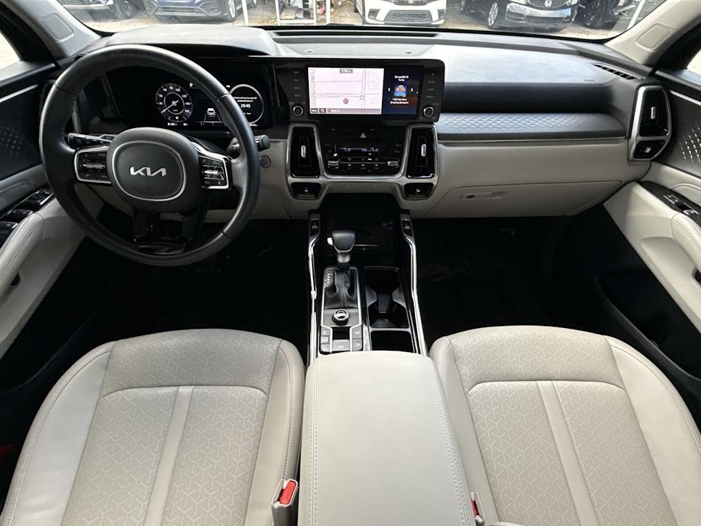 Thumbnail: 2023 Kia Sorento - 13