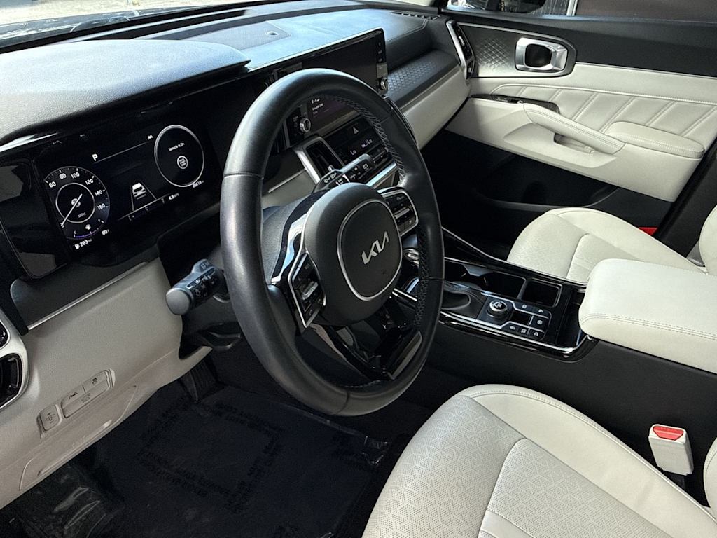 Thumbnail: 2023 Kia Sorento - 2