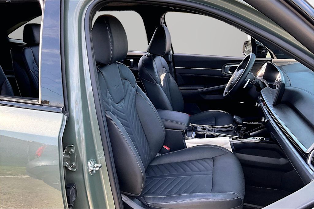 Thumbnail: 2025 Kia Sorento - 8