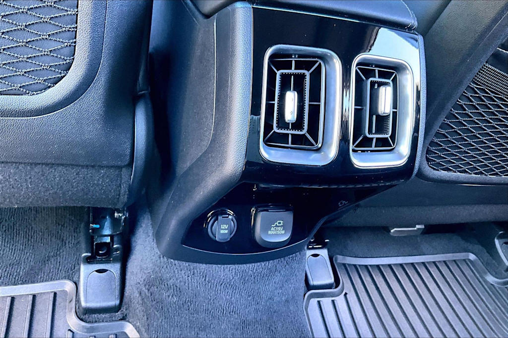 Thumbnail: 2025 Kia Sorento - 9