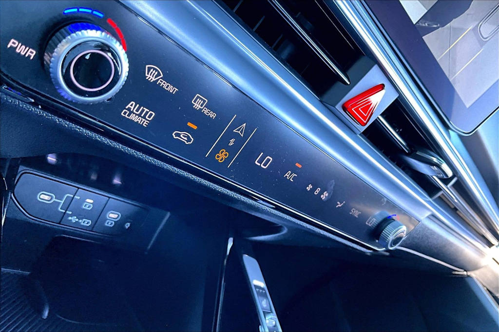 Thumbnail: 2025 Kia Sorento - 25