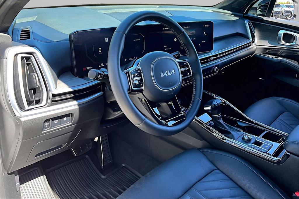 Thumbnail: 2025 Kia Sorento - 7