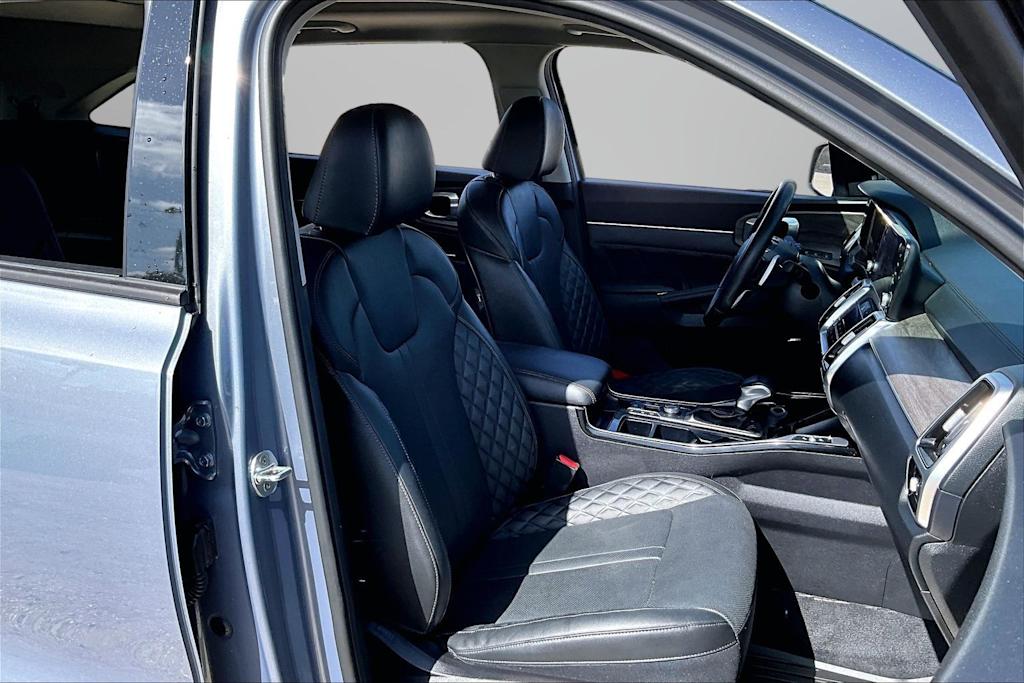 Thumbnail: 2022 Kia Sorento - 9