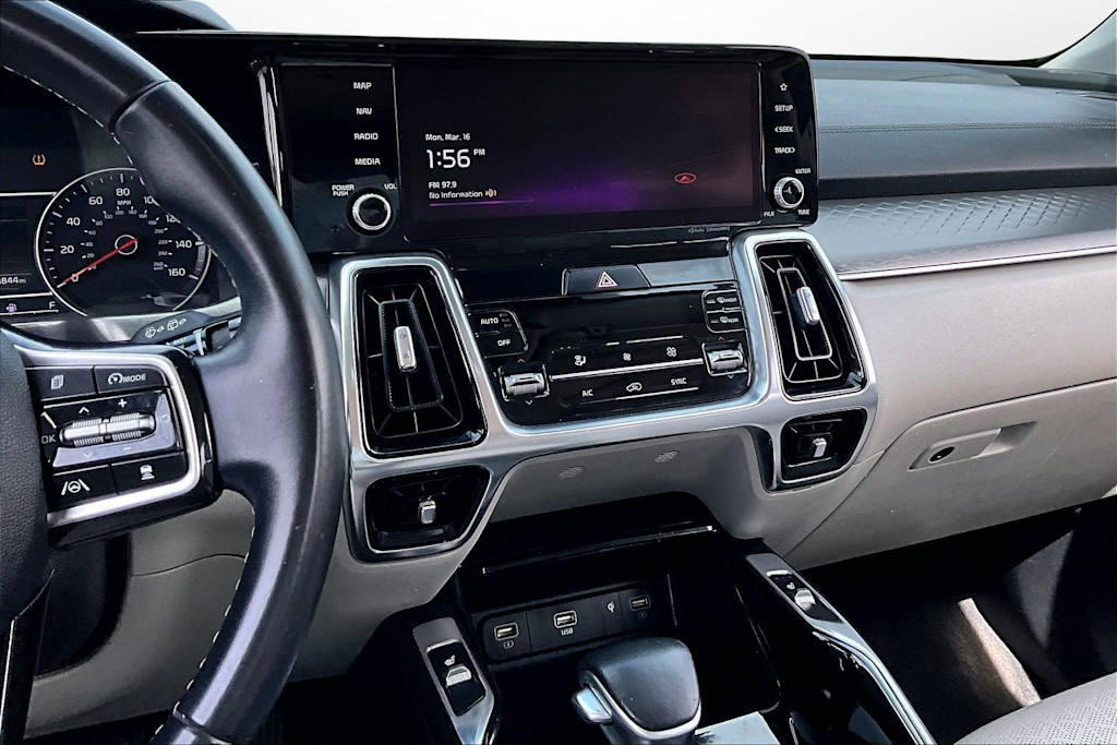 Thumbnail: 2022 Kia Sorento - 13