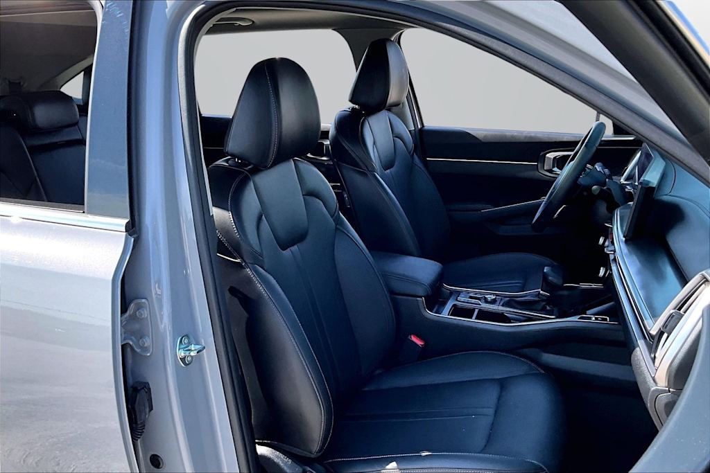 Thumbnail: 2025 Kia Sorento - 8