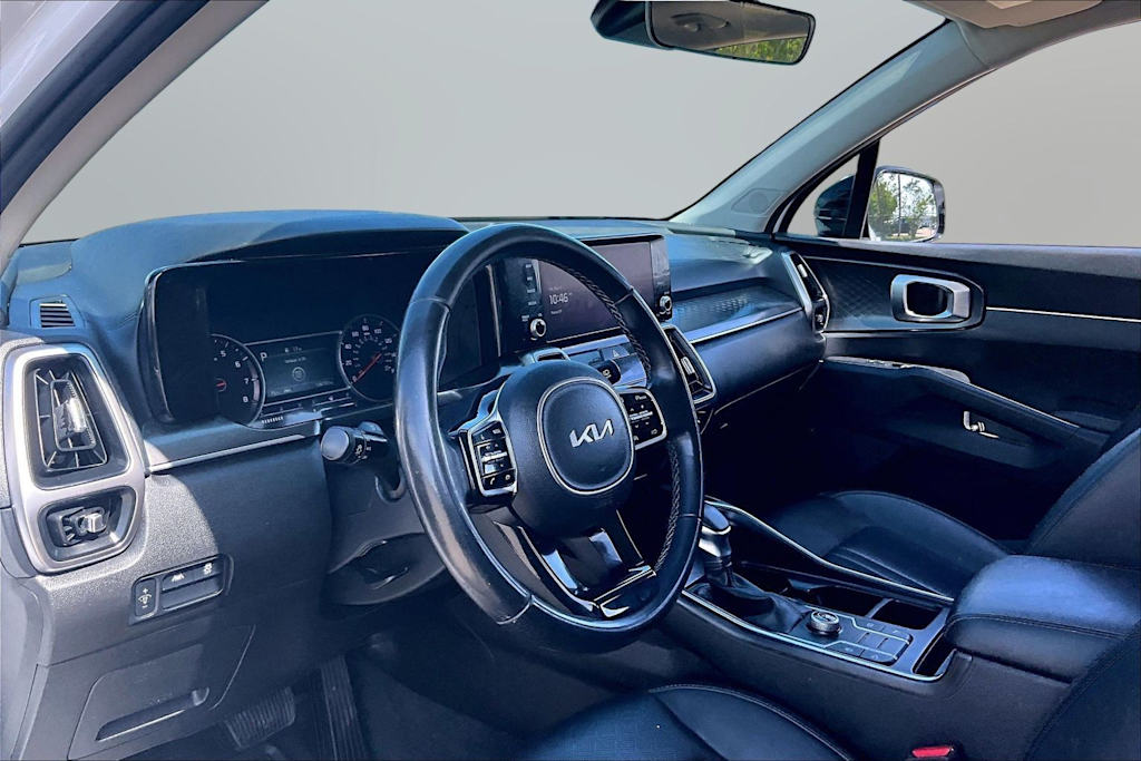 Thumbnail: 2022 Kia Sorento - 8