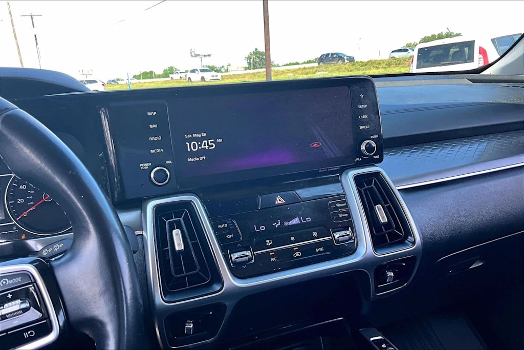 Thumbnail: 2022 Kia Sorento - 13