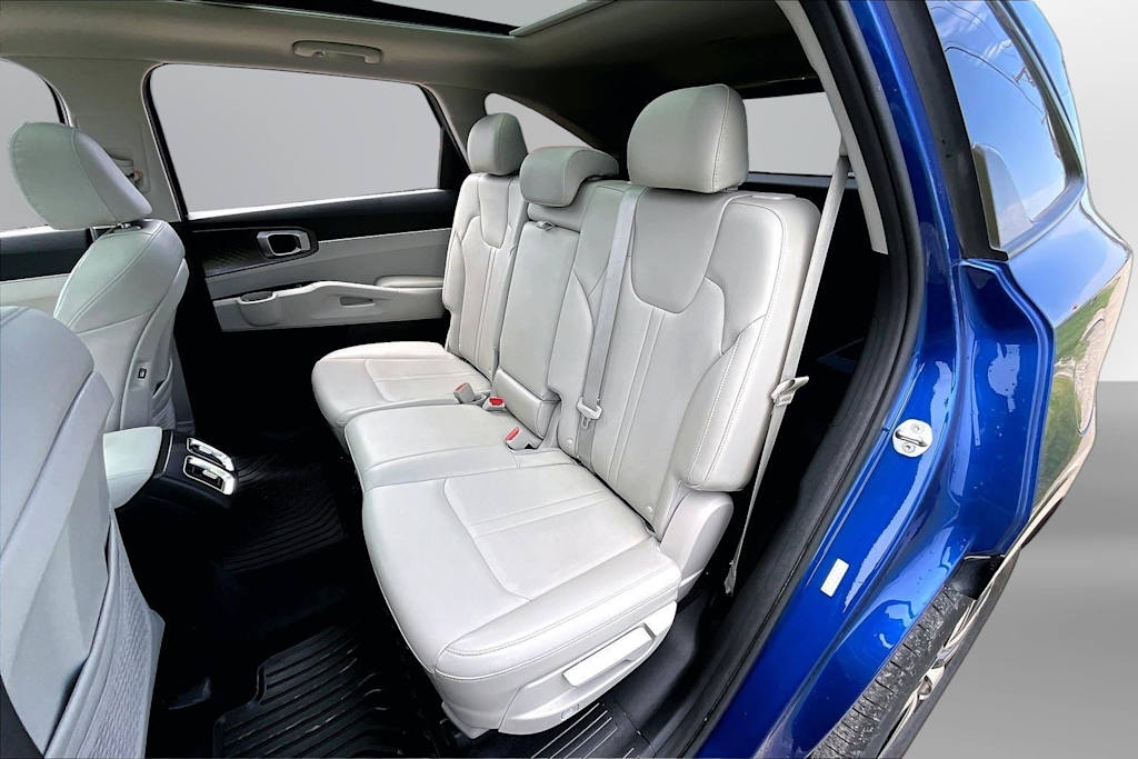 Thumbnail: 2022 Kia Sorento - 10
