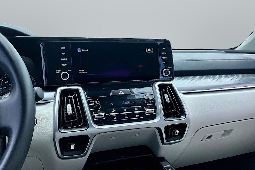 Thumbnail: 2022 Kia Sorento - 13
