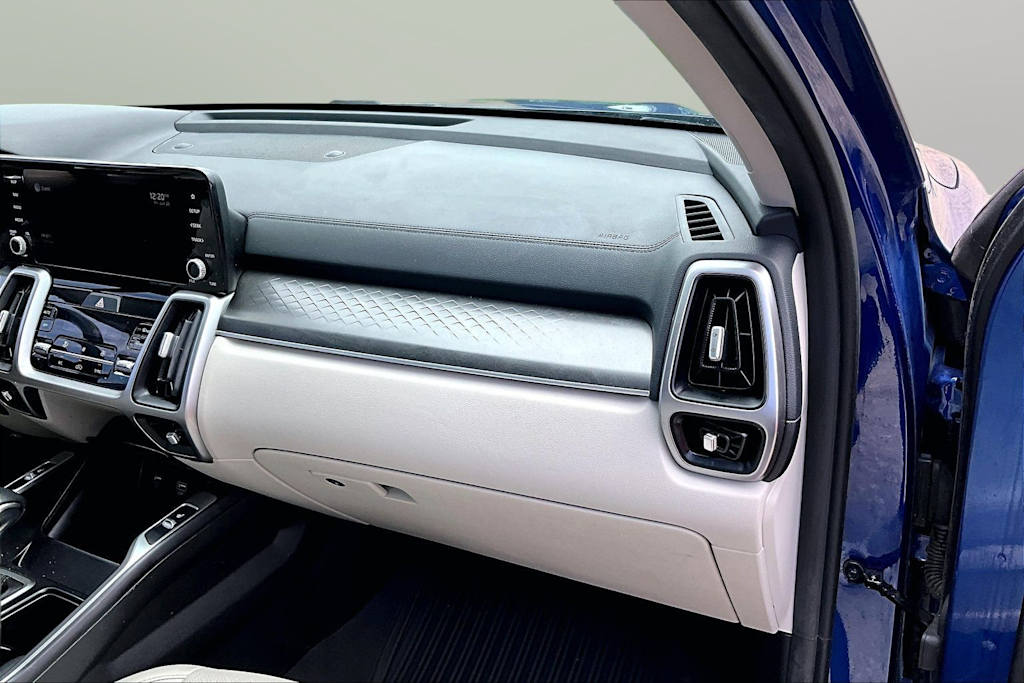 Thumbnail: 2022 Kia Sorento - 12