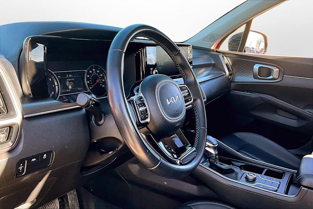 Thumbnail: 2022 Kia Sorento - 7