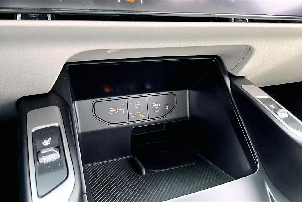 Thumbnail: 2025 Kia Sorento - 24