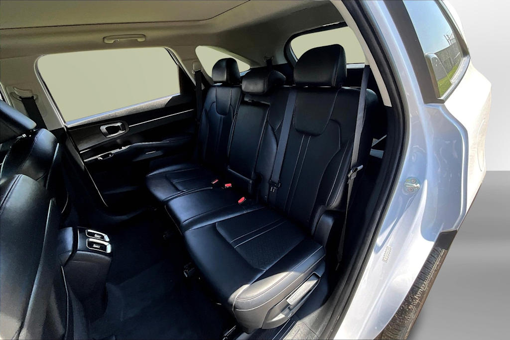 Thumbnail: 2023 Kia Sorento - 11