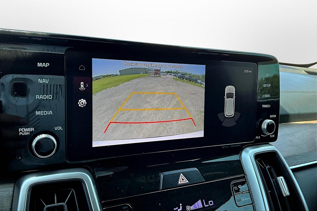 Thumbnail: 2023 Kia Sorento - 25