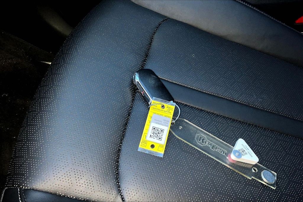 Thumbnail: 2023 Kia Sorento - 16