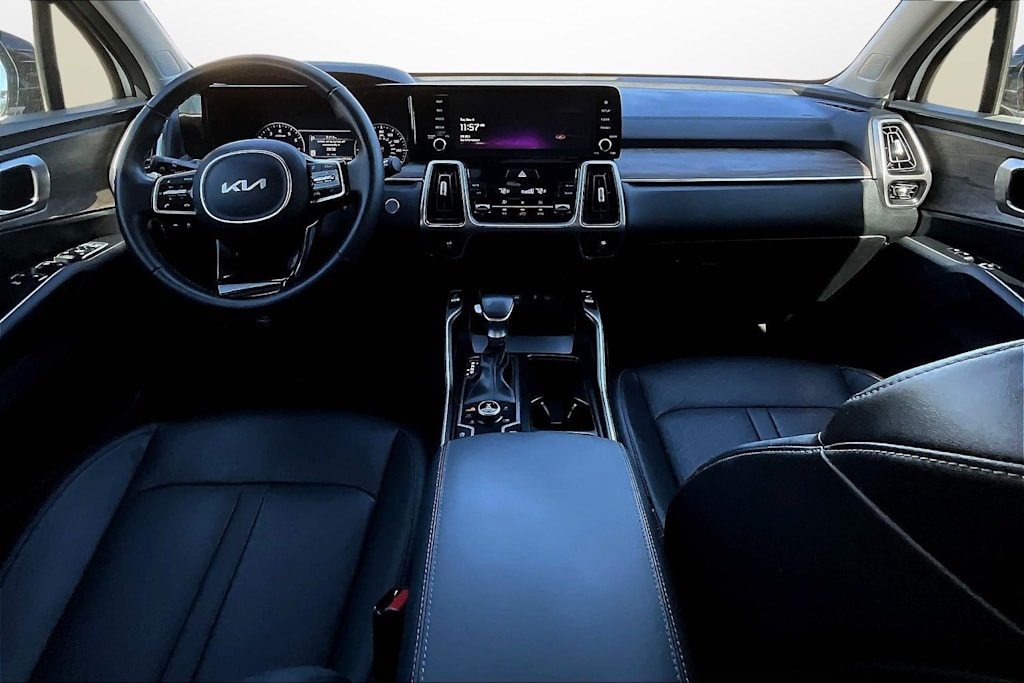 Thumbnail: 2023 Kia Sorento - 12