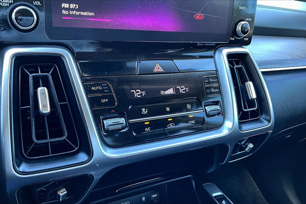 Thumbnail: 2023 Kia Sorento - 28