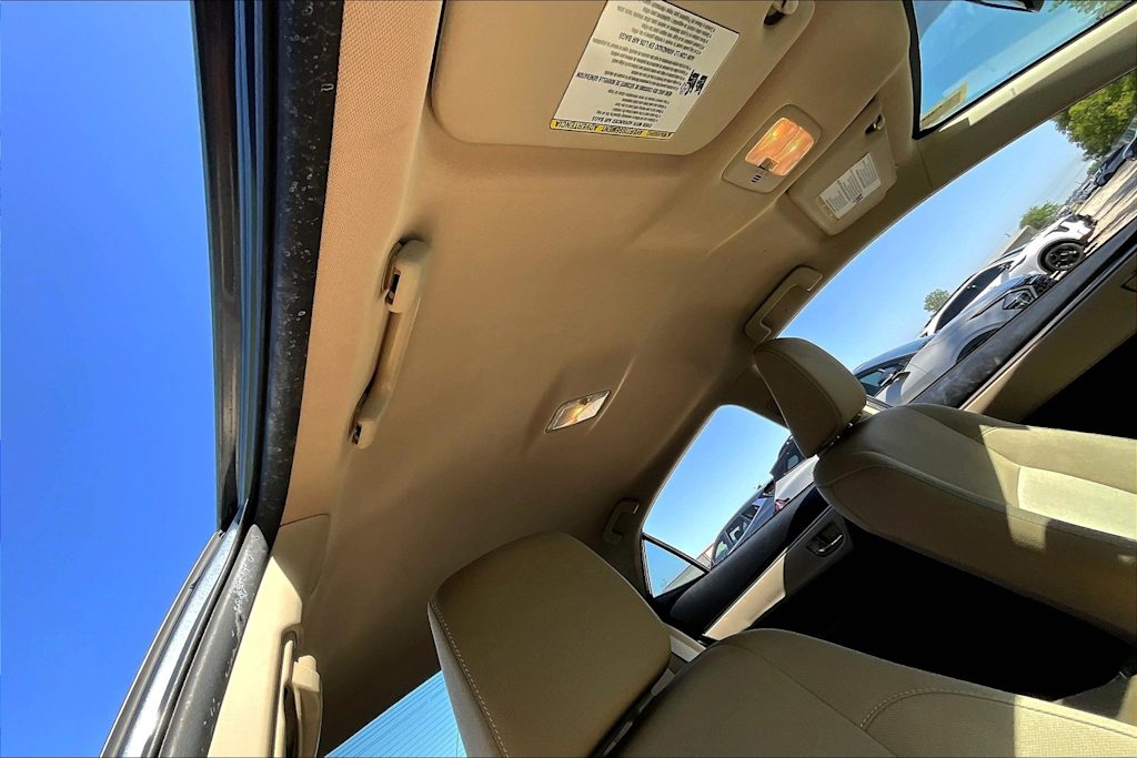 Thumbnail: 2016 Toyota Corolla - 9