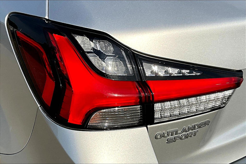 2021 Mitsubishi Outlander Sport S 32