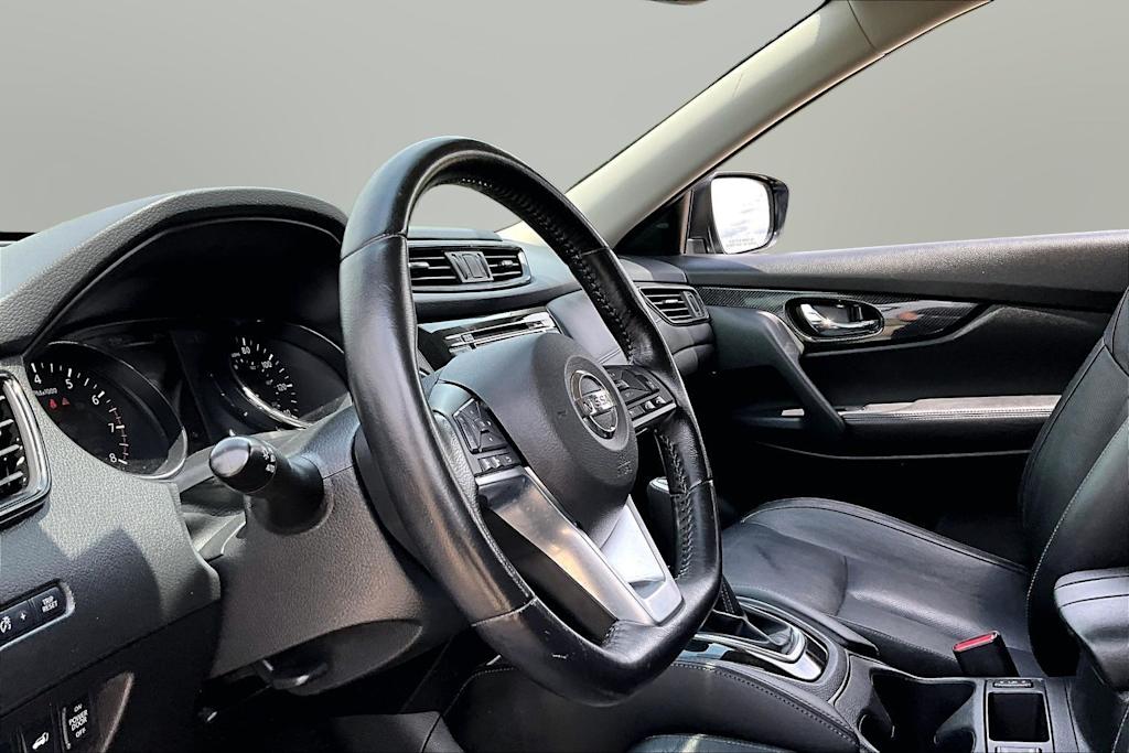 Thumbnail: 2017 Nissan Rogue - 7