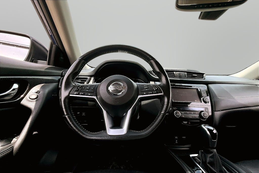 Thumbnail: 2017 Nissan Rogue - 2