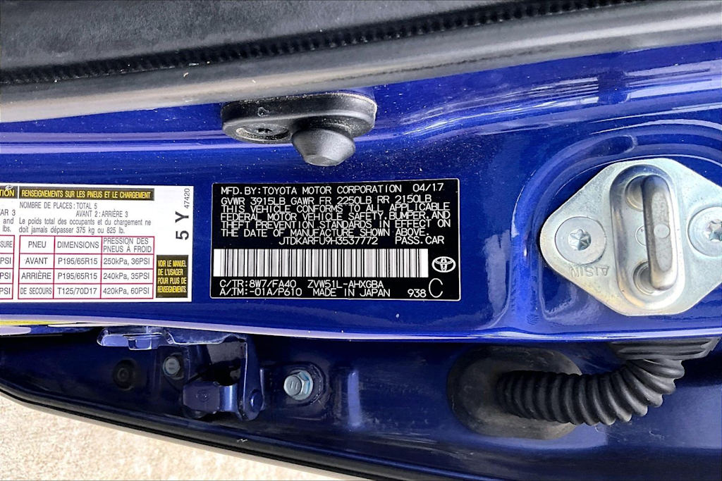 Thumbnail: 2017 Toyota Prius - 16