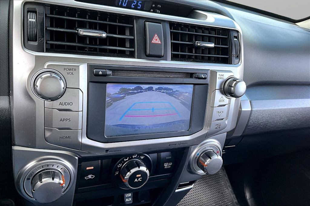 Thumbnail: 2016 Toyota 4Runner - 23