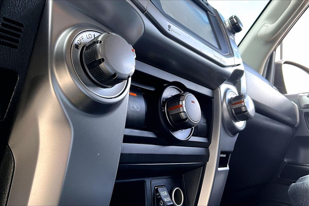 Thumbnail: 2016 Toyota 4Runner - 26