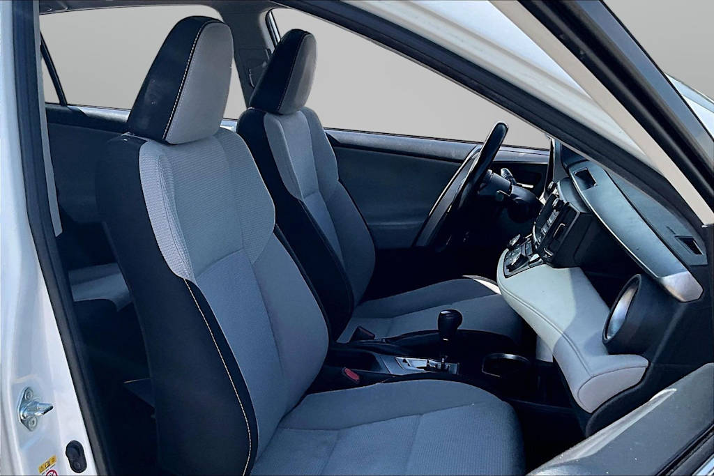 Thumbnail: 2018 Toyota RAV4 - 8