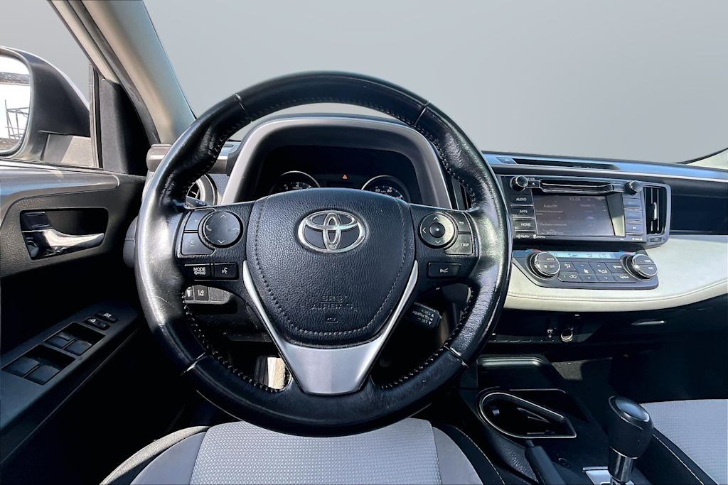 Thumbnail: 2018 Toyota RAV4 - 2