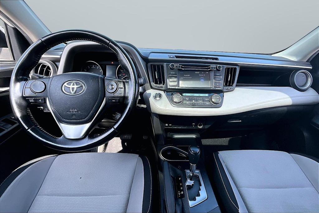 Thumbnail: 2018 Toyota RAV4 - 7