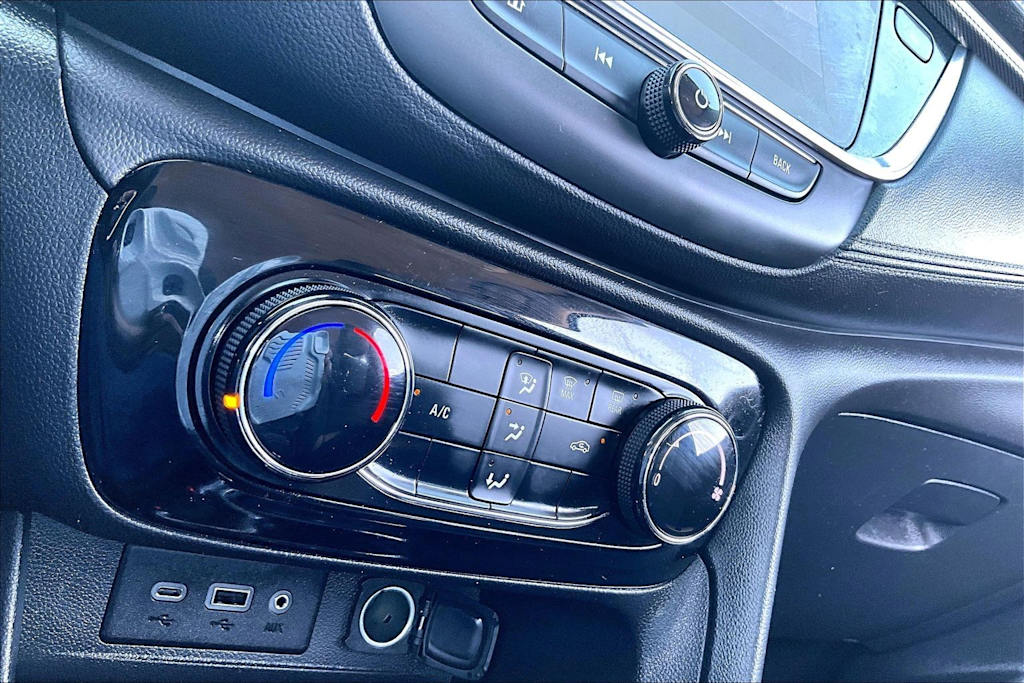 Thumbnail: 2023 Buick Encore GX - 6