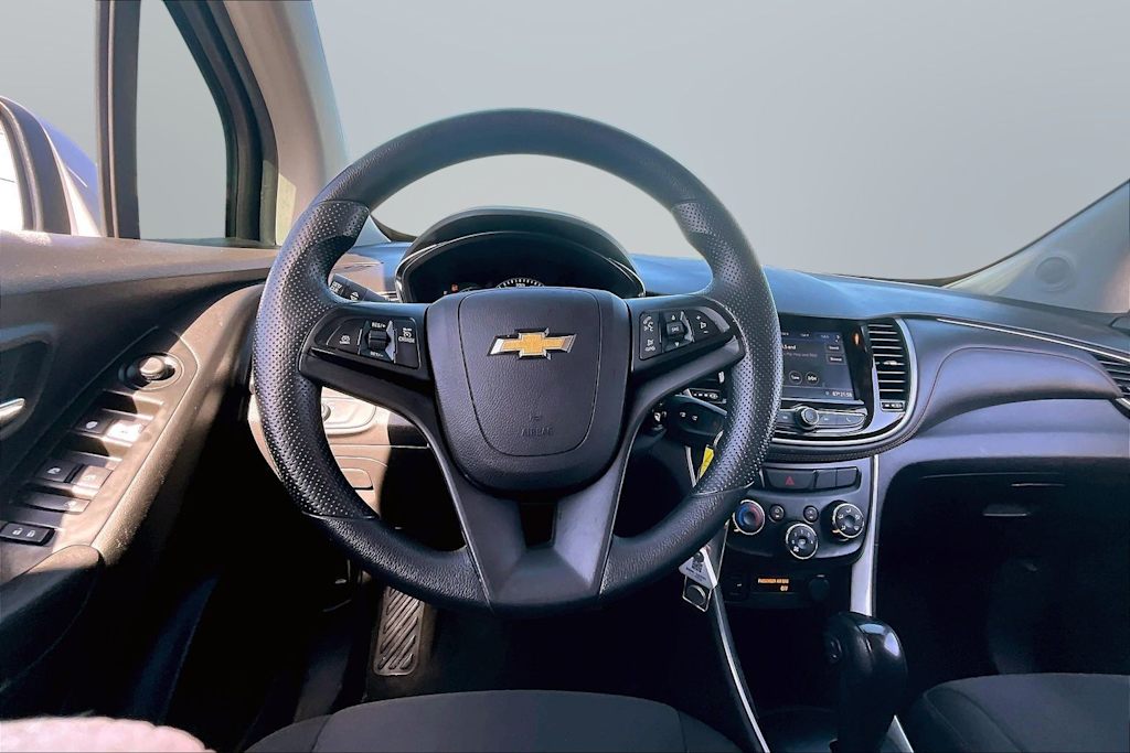 Thumbnail: 2020 Chevrolet Trax - 2