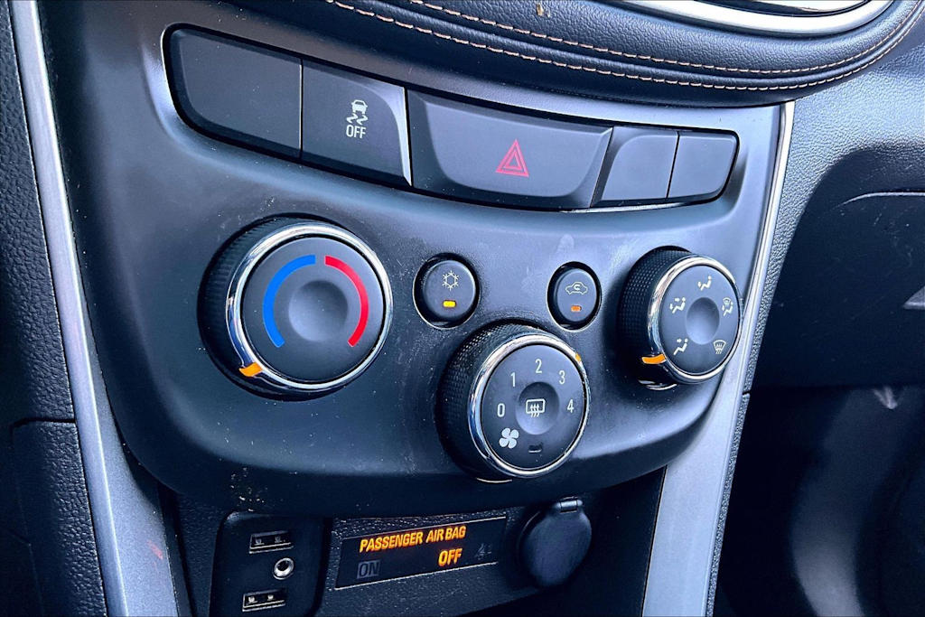 Thumbnail: 2020 Chevrolet Trax - 24