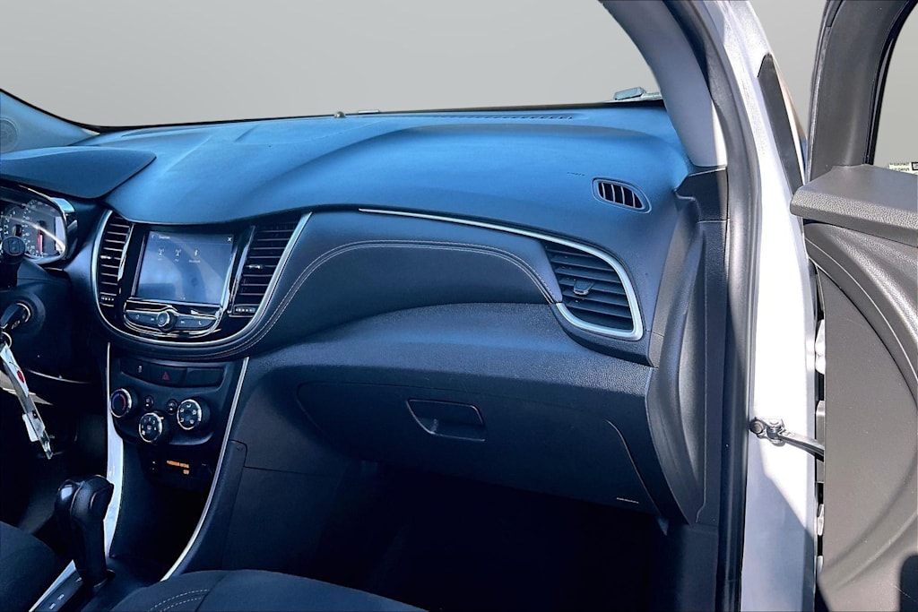 Thumbnail: 2020 Chevrolet Trax - 18