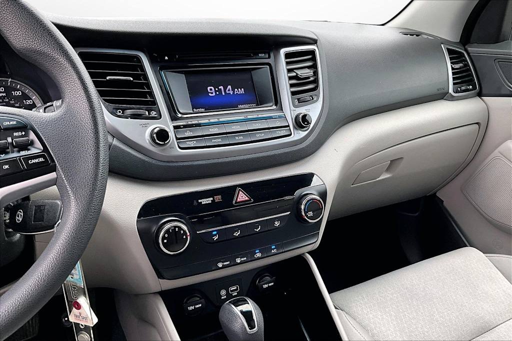 Thumbnail: 2016 Hyundai Tucson - 12