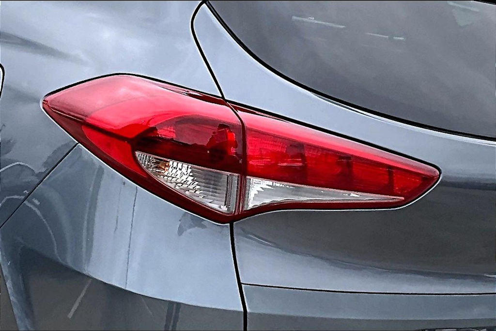 Thumbnail: 2016 Hyundai Tucson - 27