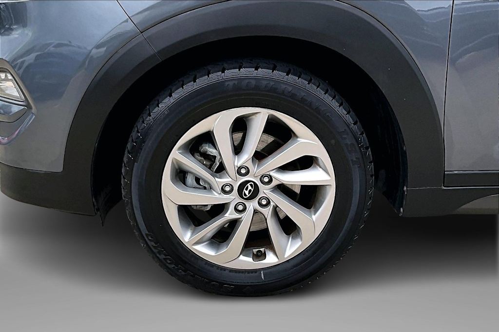 Thumbnail: 2016 Hyundai Tucson - 7
