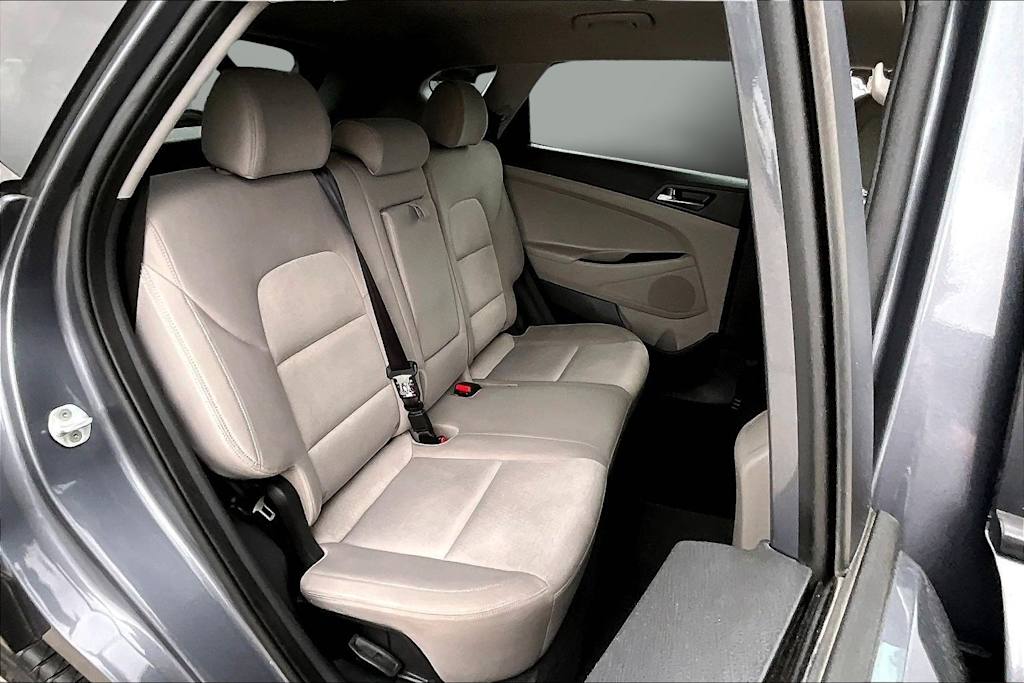 Thumbnail: 2016 Hyundai Tucson - 10