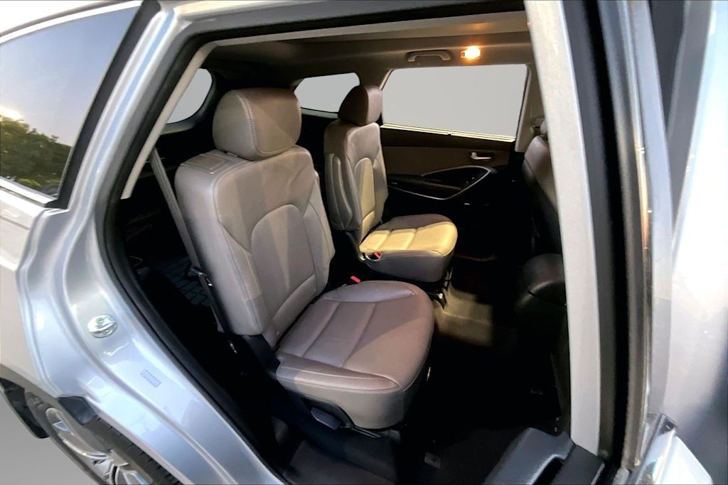 Thumbnail: 2016 Hyundai Santa Fe - 24