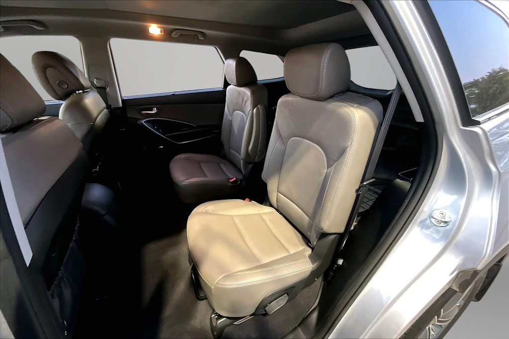 Thumbnail: 2016 Hyundai Santa Fe - 10