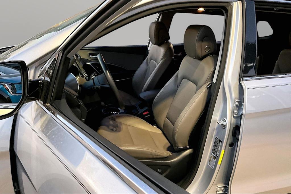 Thumbnail: 2016 Hyundai Santa Fe - 9