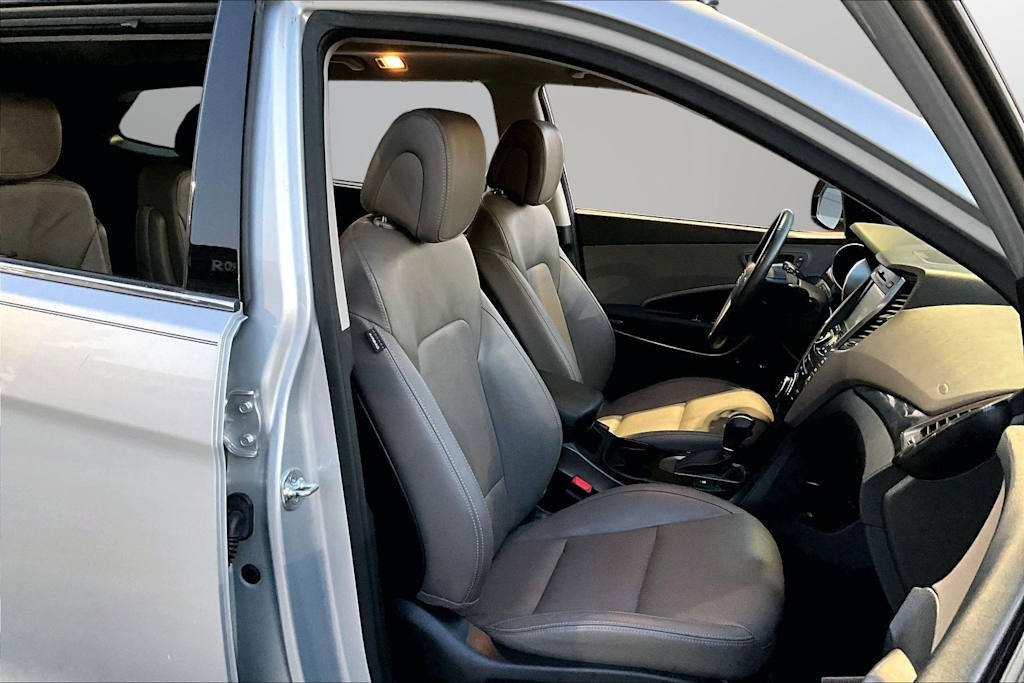 Thumbnail: 2016 Hyundai Santa Fe - 8